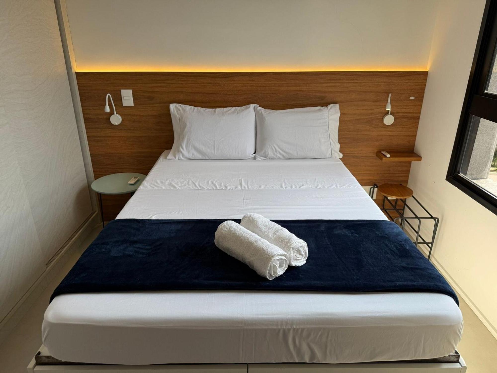 Madalena Com Ar Condicionado | Delfhy Apartamento São Paulo